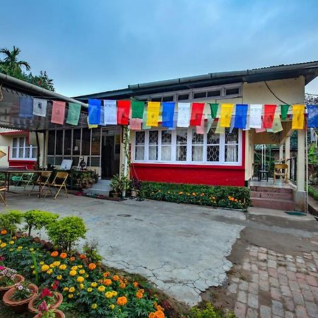 Gibbon Backpackers Hostel Guwahati Luaran gambar