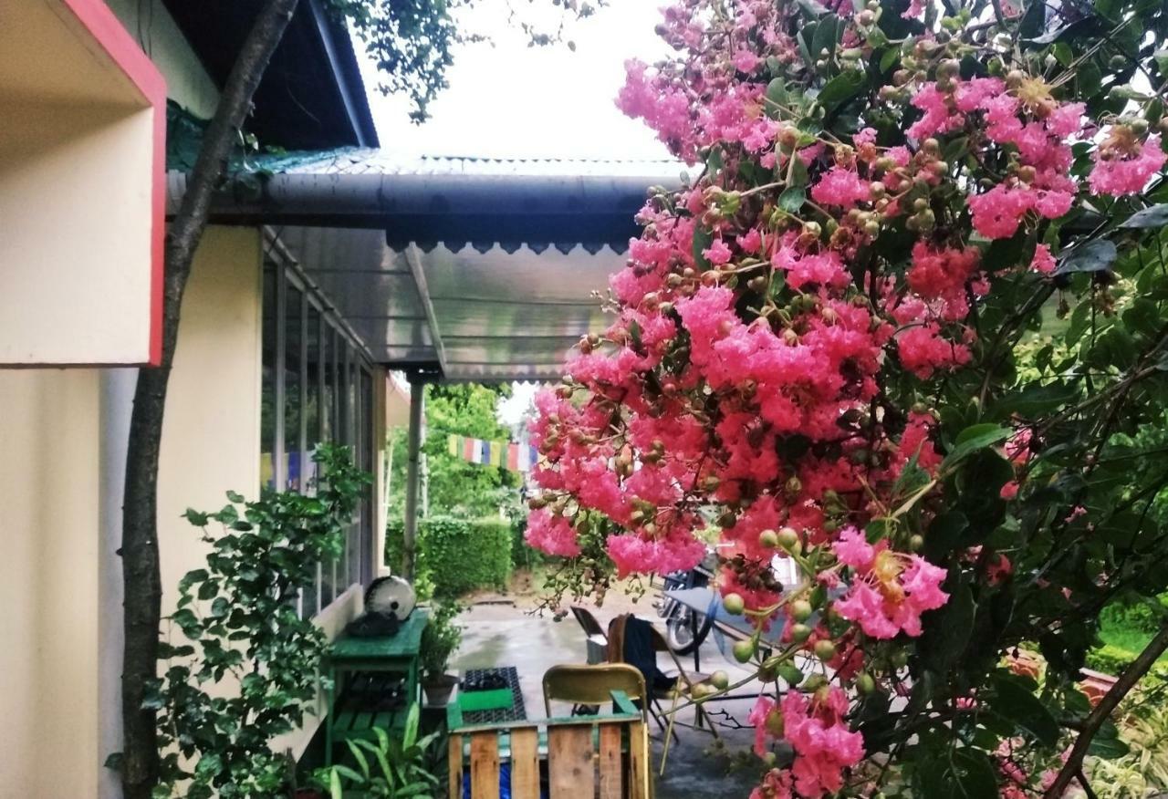 Gibbon Backpackers Hostel Guwahati Luaran gambar