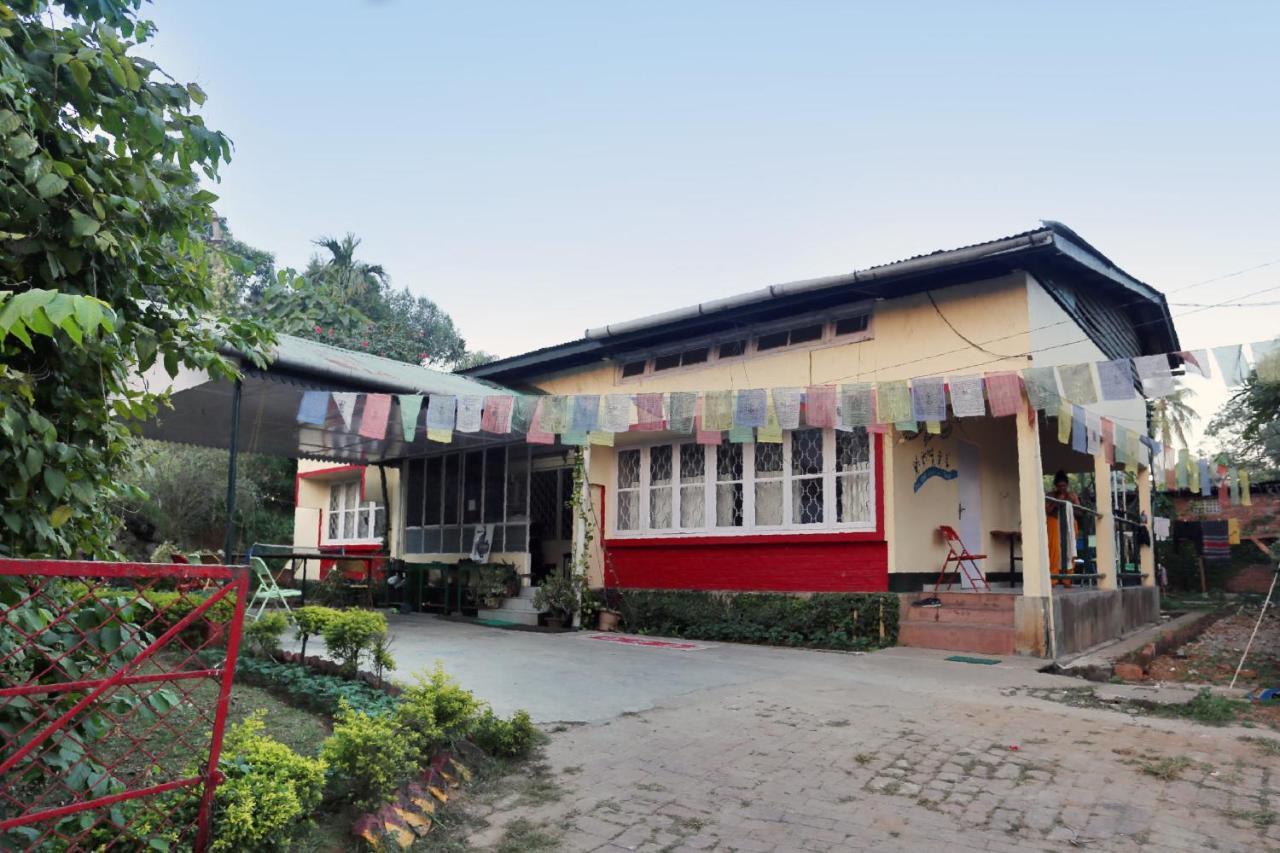 Gibbon Backpackers Hostel Guwahati Luaran gambar